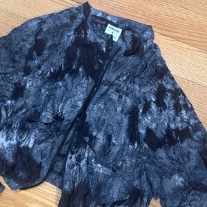 GYMSHARK Nylon Black and Gray Jacket